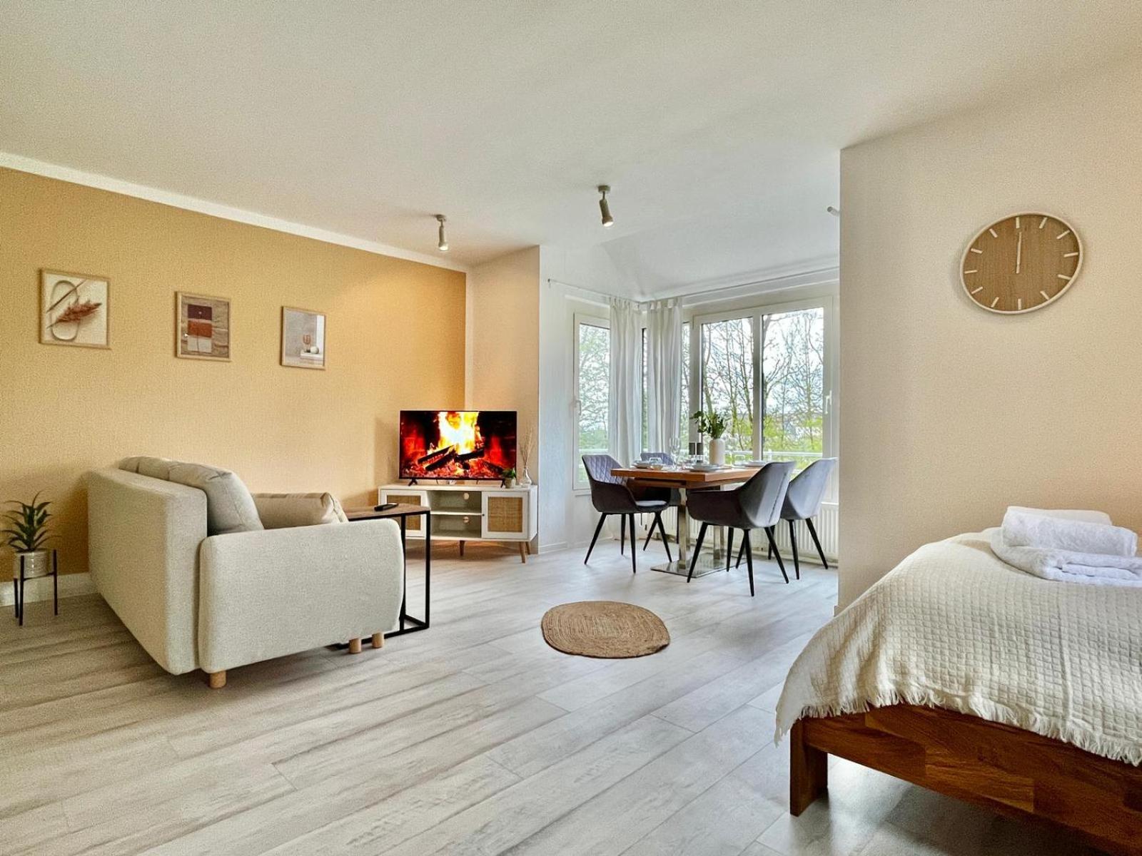 Ruhige & Zentrale Ferienwohnung Halver エクステリア 写真